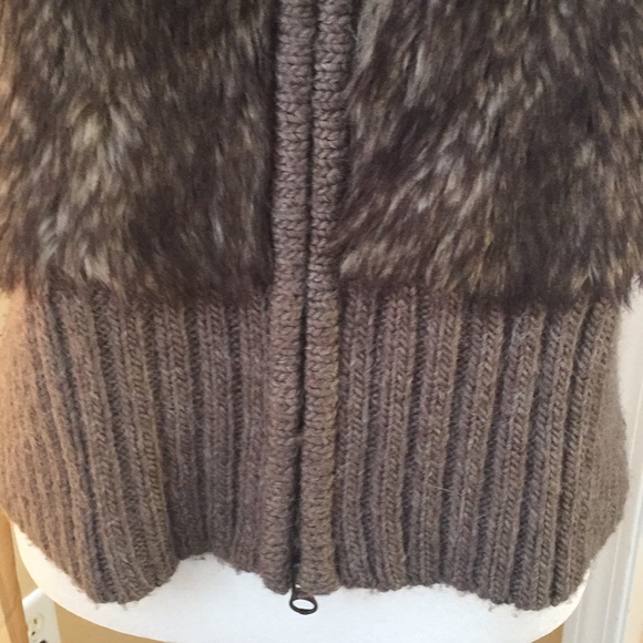 CAbi faux fur vest - Picture 3 of 10